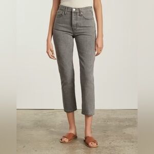 New with tags Everlane 90s Cheeky Jean High Rise Washed Gray Crop 29